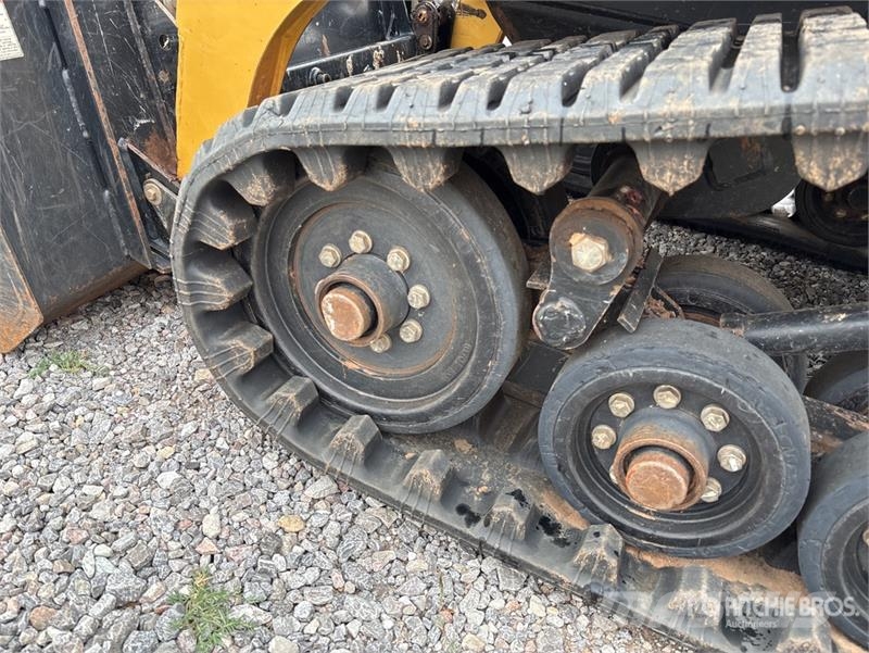 ASV RT50 Compact Track Loader لوادر انزلاقية التوجيه
