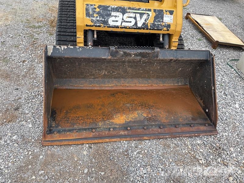 ASV RT50 Compact Track Loader لوادر انزلاقية التوجيه