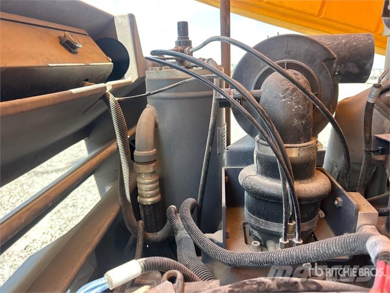 Atlas Copco 185 CFM 185 cfm Mobile Air Compressor (Inoperable) Kompresori