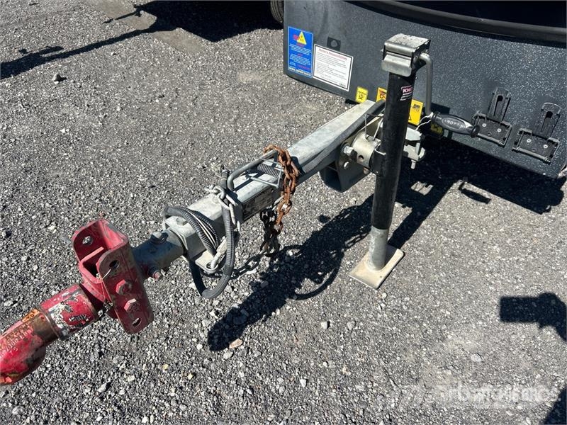 Atlas Copco CPS175 175 cfm Mobile Air Compressor (Inoperable) コンプレッサー