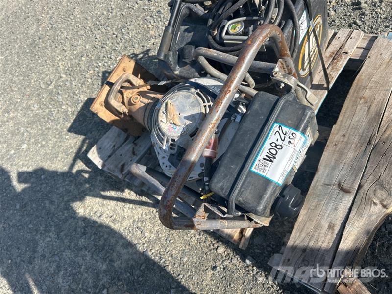 Atlas Copco LT800 Jumping Jack Tamper 匝道机