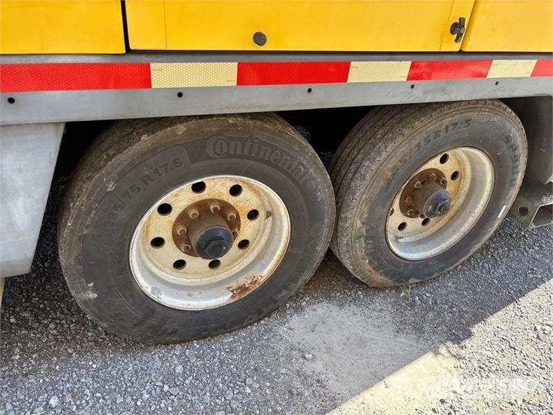 Atlas Copco XAS1800 125 cfm Mobile Air Compressor Kompresori