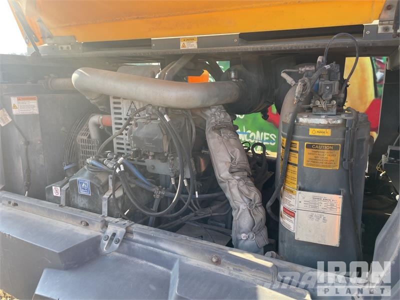 Atlas Copco XAS440JDT4F Mobile Air Compressor Kompresorji