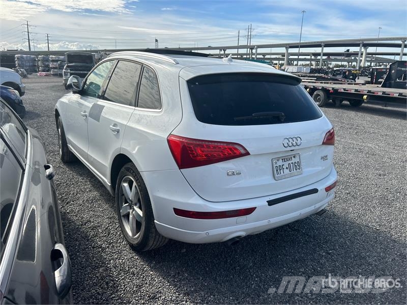 Audi Q5 2WD SUV (Inoperable) Automašīnas