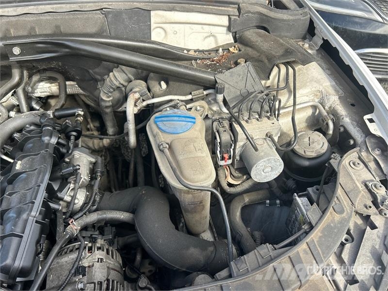 Audi Q5 2WD SUV (Inoperable) Automašīnas