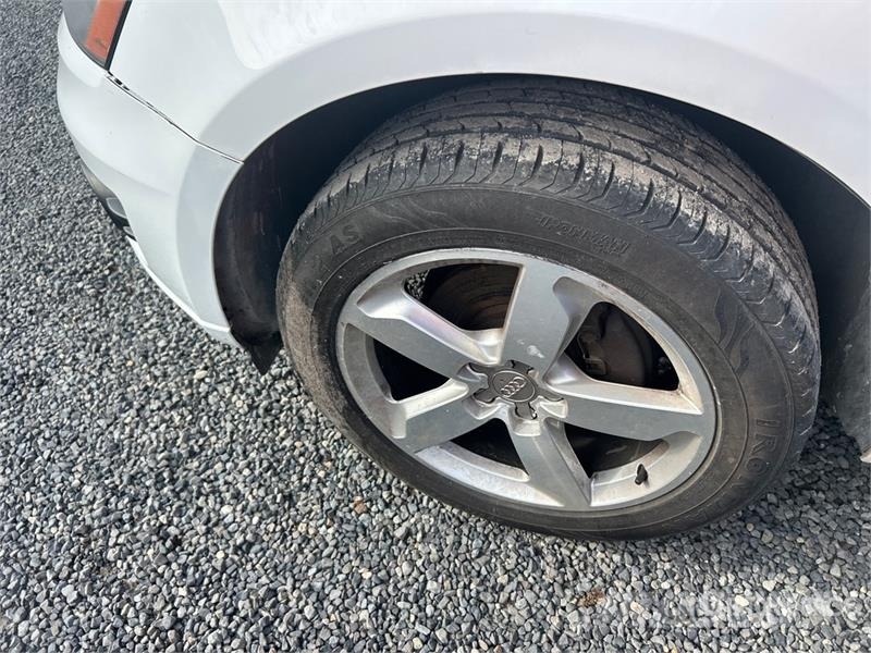Audi Q5 2WD SUV (Inoperable) Automašīnas