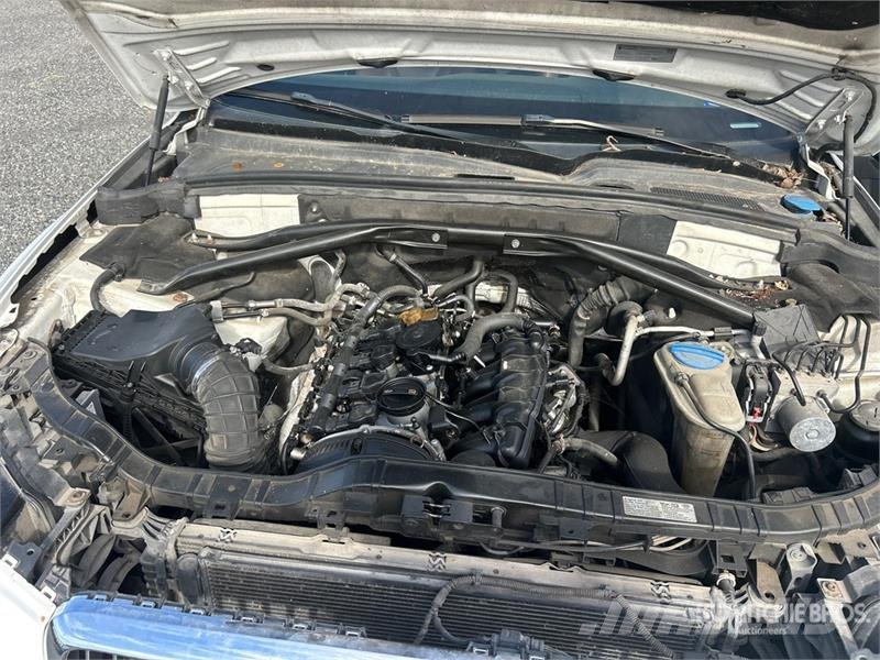 Audi Q5 2WD SUV (Inoperable) Automašīnas