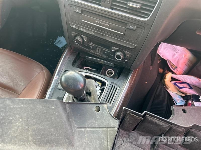 Audi Q5 2WD SUV (Inoperable) Automašīnas