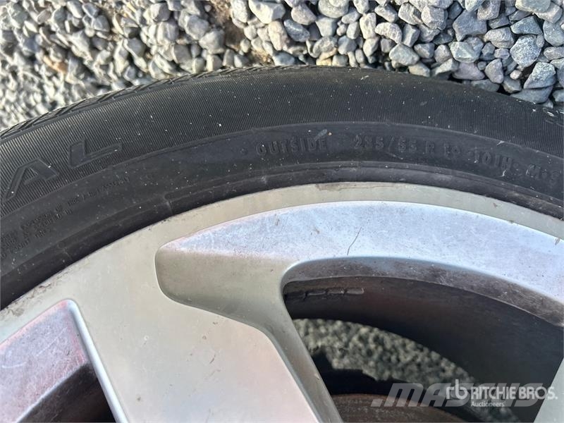 Audi Q5 2WD SUV (Inoperable) Automašīnas