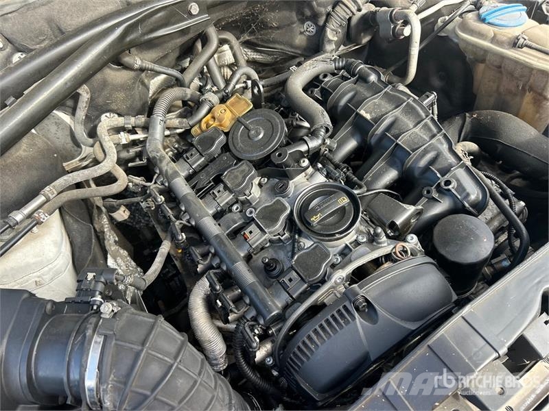 Audi Q5 2WD SUV (Inoperable) Automašīnas