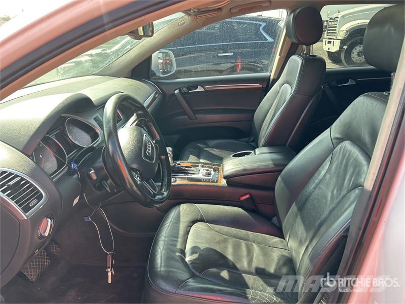 Audi Q7 Automašīnas