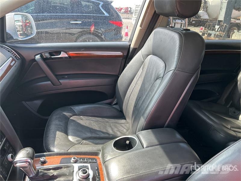 Audi Q7 Automašīnas