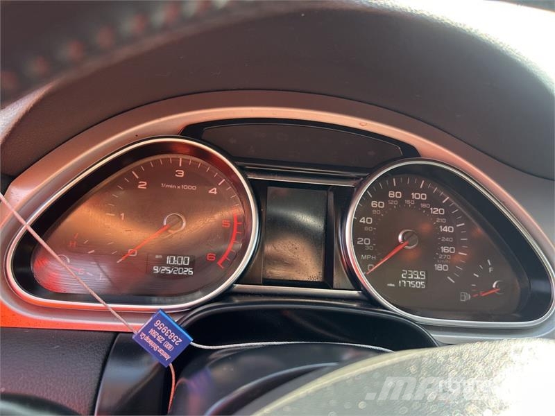Audi Q7 Automašīnas