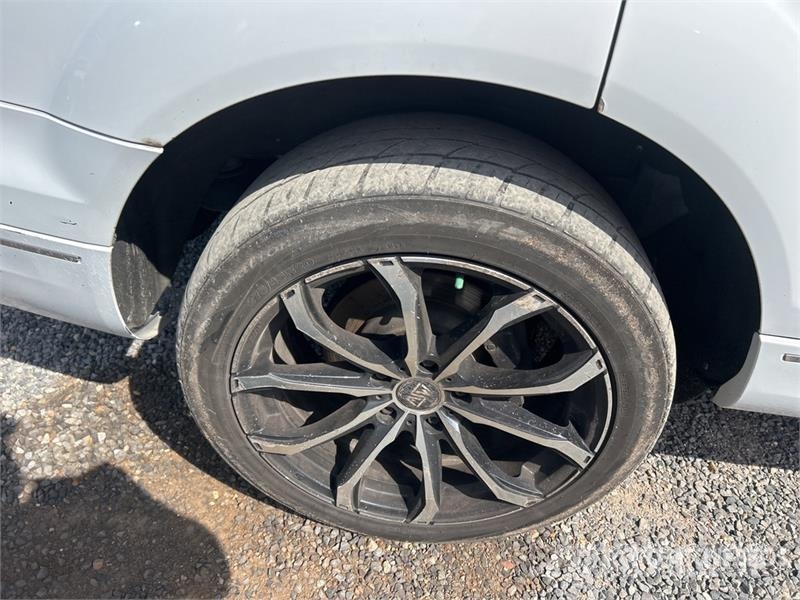 Audi Q7 Automašīnas