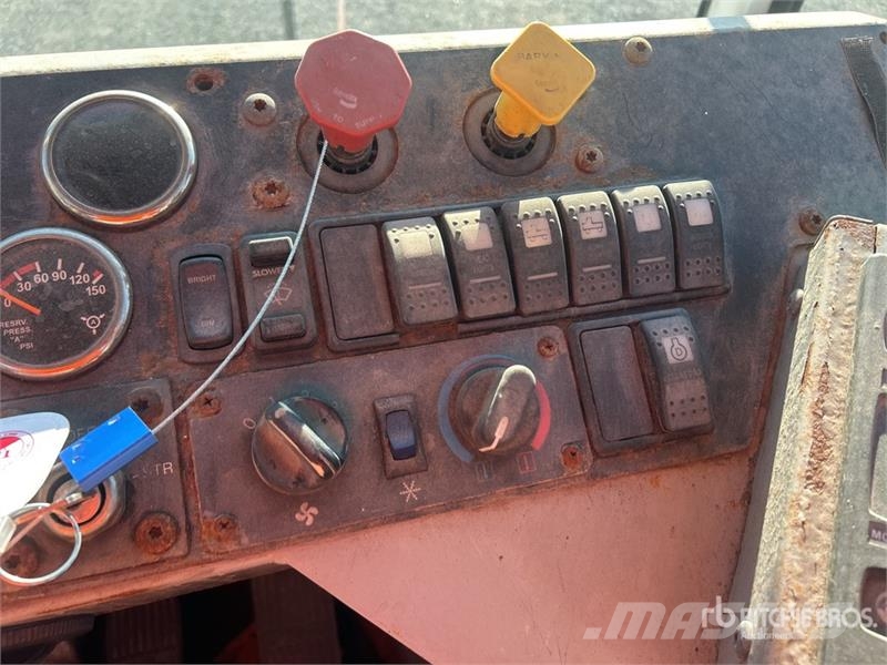 Autocar 4x2 Spotter Truck Terminalni tegljači