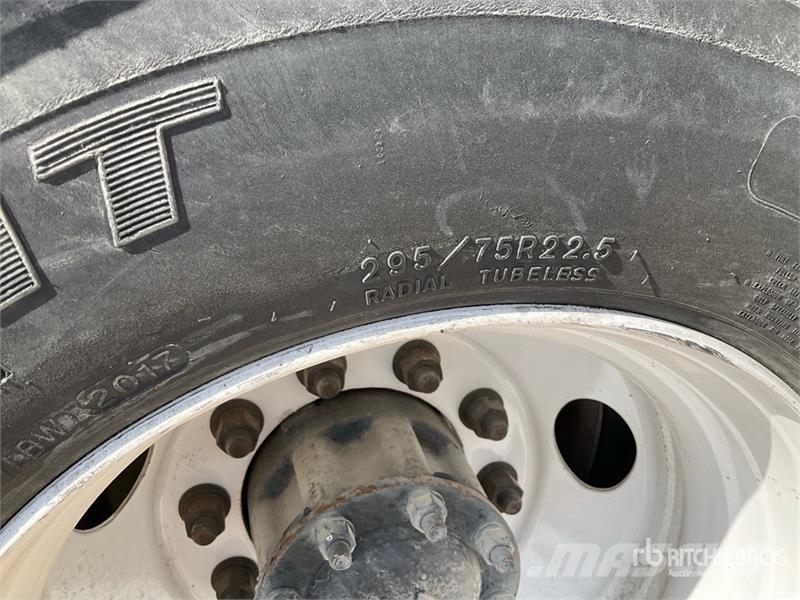 Autocar 4x2 Spotter Truck 終端式曳引機