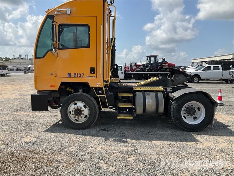 Autocar 4x2 Spotter Truck 終端式曳引機