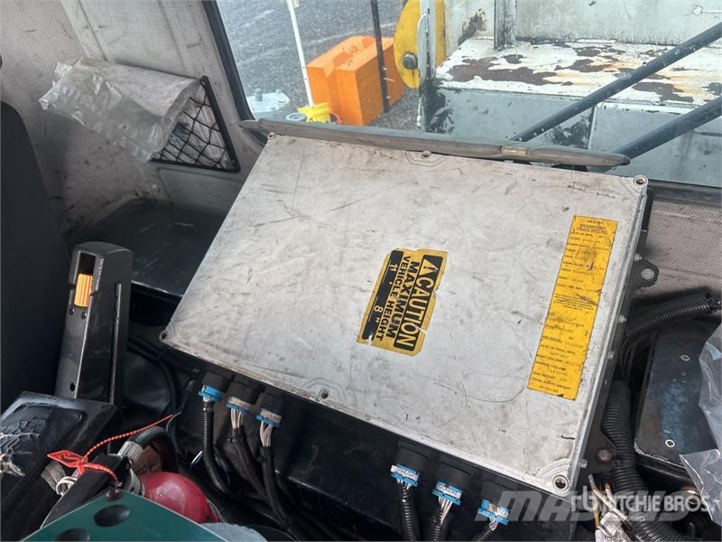 Autocar ACX 64 Expeditor 4x2 Side Loader Waste Collection Komunalni tovornjaki
