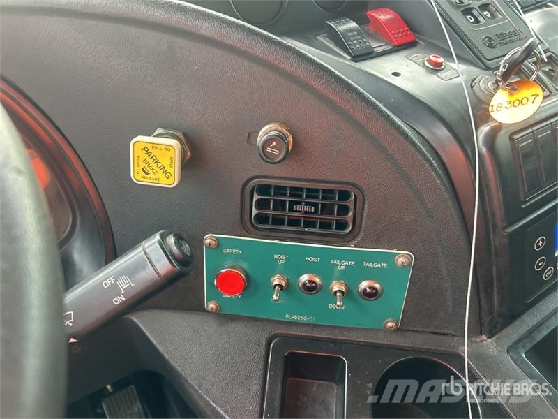 Autocar ACX 64 Expeditor 4x2 Side Loader Waste Collection Komunalni tovornjaki