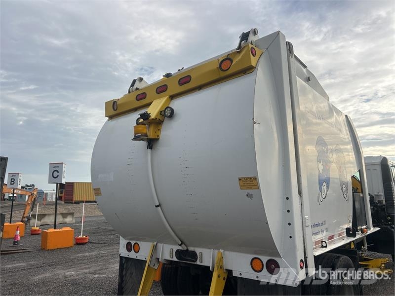 Autocar ACX 64 Expeditor 4x2 Side Loader Waste Collection Komunalni tovornjaki