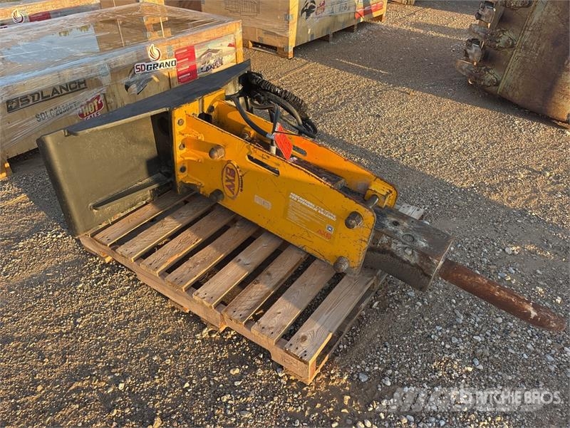AXB K750 Skid Steer Breaker Marteau hydraulique