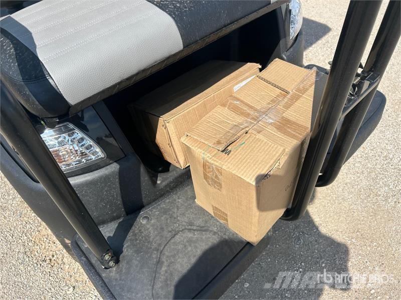  Axis EV Electric Golf Cart (Unused) عربات الجولف