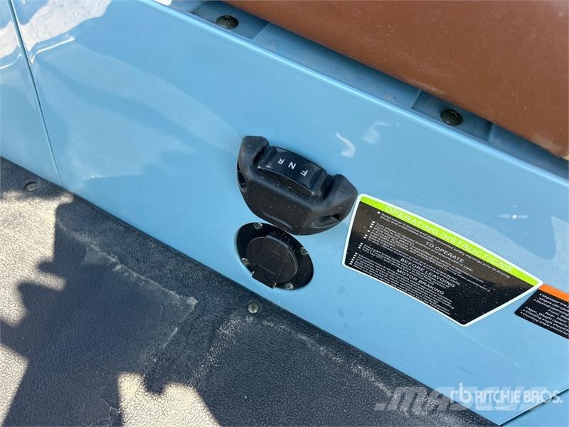 Axis EV Electric Golf Cart عربات الجولف