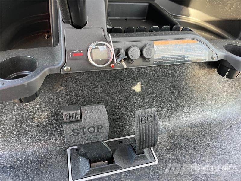 Axis EV Electric Golf Cart (Unused) 高尔夫球车