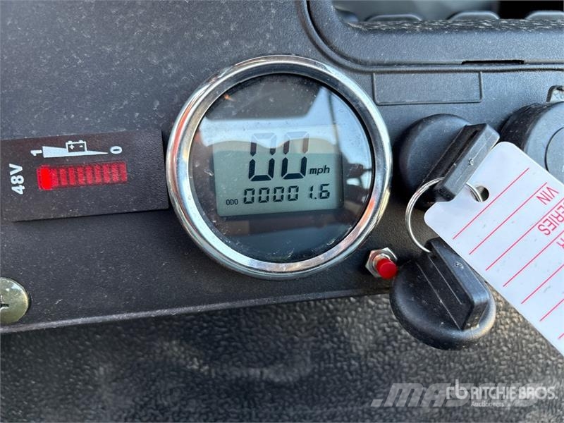 Axis EV Electric Golf Cart (Unused) 高尔夫球车