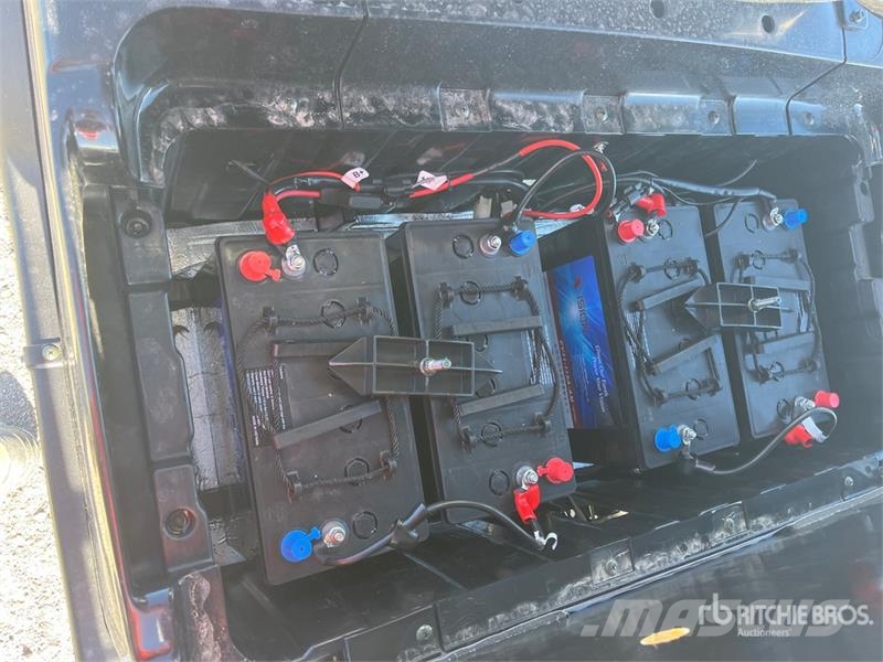 Axis EV Electric Golf Cart (Unused) 高尔夫球车