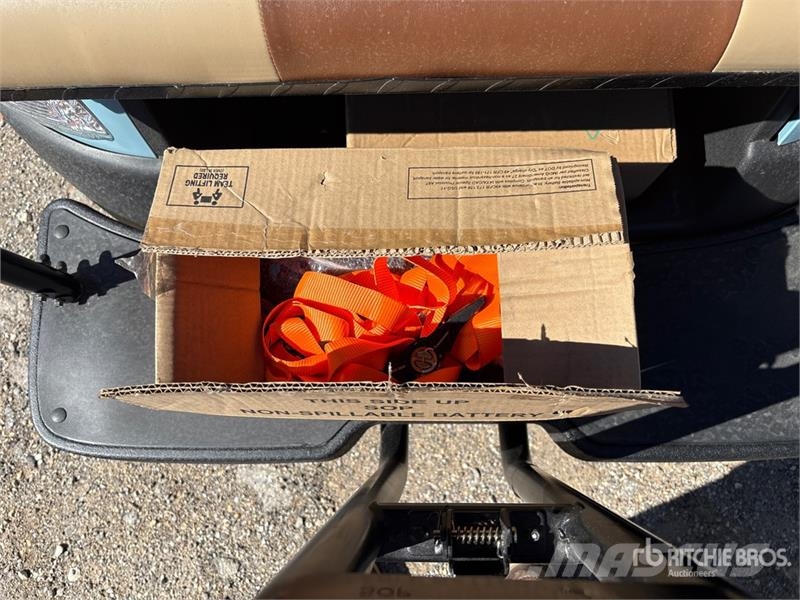 Axis EV Electric Golf Cart (Unused) 高尔夫球车