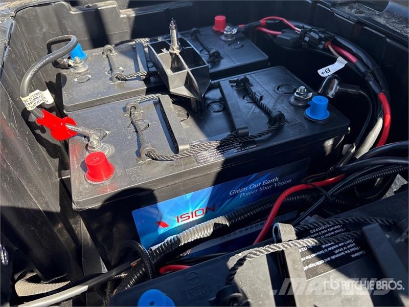 Axis EV Electric Golf Cart (Unused) 高尔夫球车