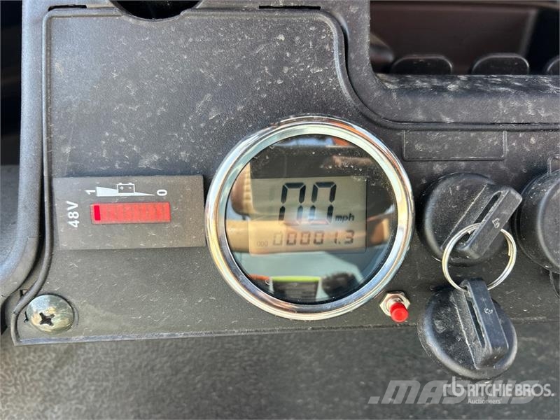 Axis EV Electric Golf Cart عربات الجولف