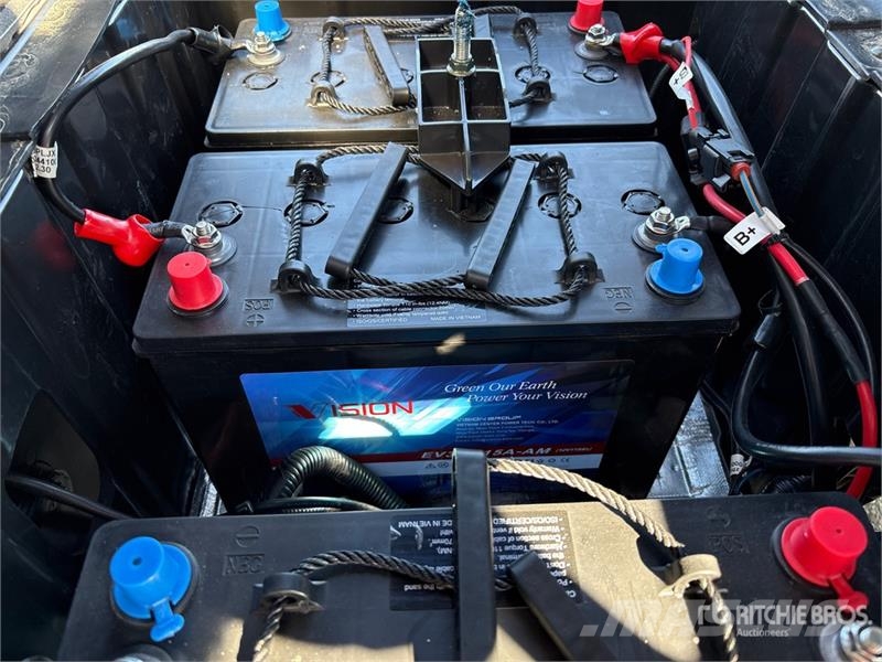 Axis EV Electric Golf Cart (Unused) 高尔夫球车
