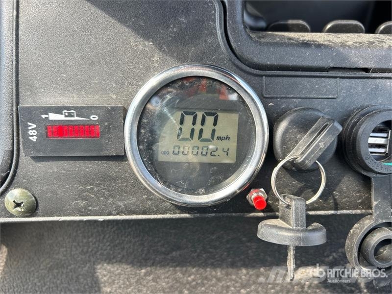 Axis EV Electric Golf Cart Гольф-мобілі