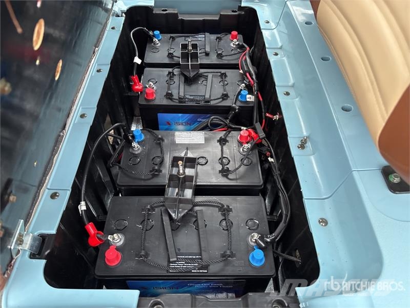 Axis EV Electric Golf Cart (Unused) 高尔夫球车