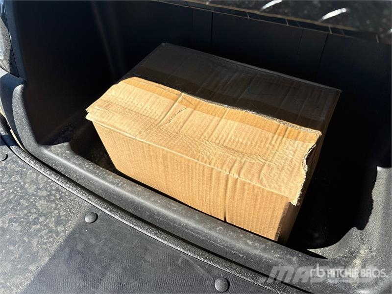 Axis EV Electric Golf Cart (Unused) 高尔夫球车