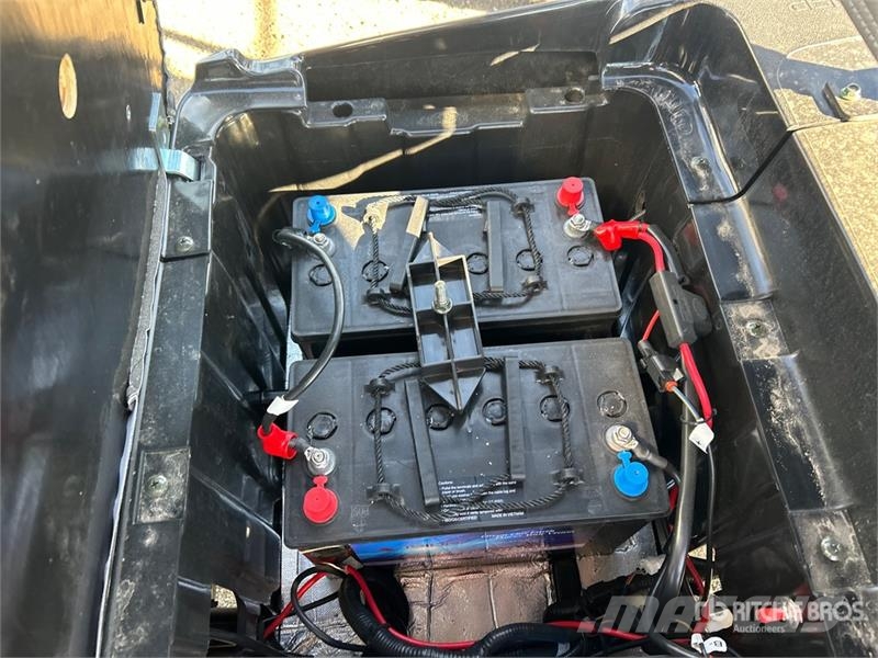 Axis EV Electric Golf Cart (Unused) Golf carts