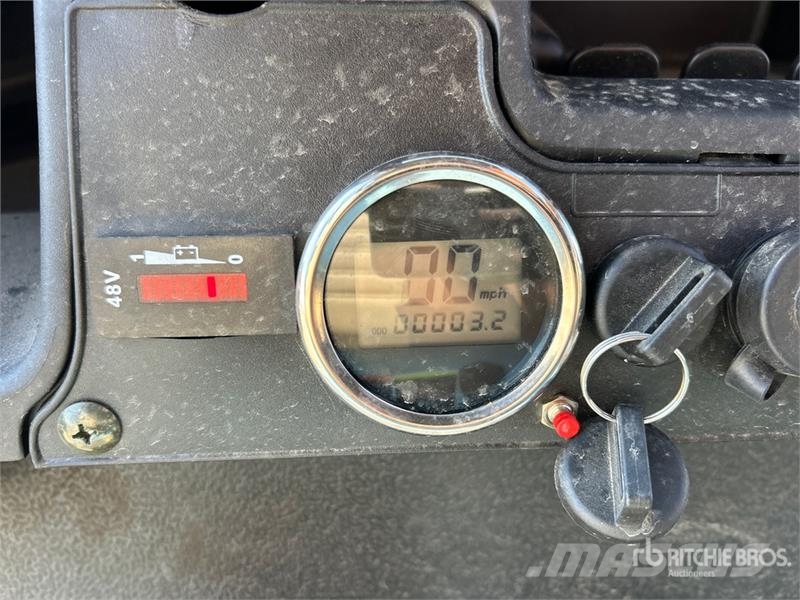 Axis EV Electric Golf Cart عربات الجولف