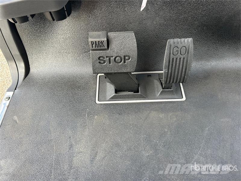 Axis EV Electric Golf Cart (Unused) Golf vogne