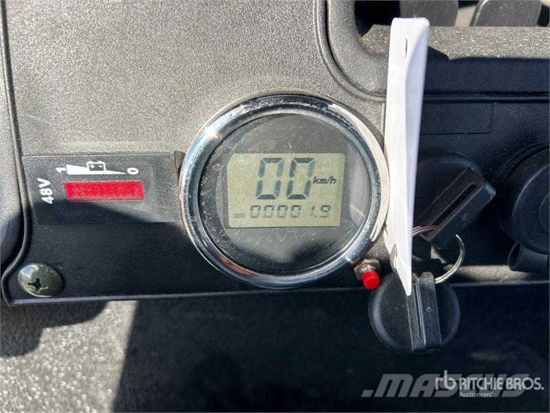 Axis EV Electric Golf Cart (Unused) Golf carts