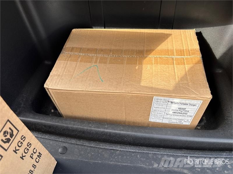 Axis EV Electric Golf Cart (Unused) Golf carts