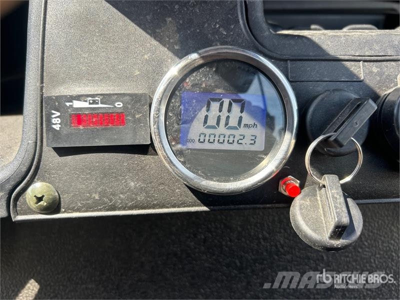  Axis EV Electric Golf Cart (Unused) عربات الجولف