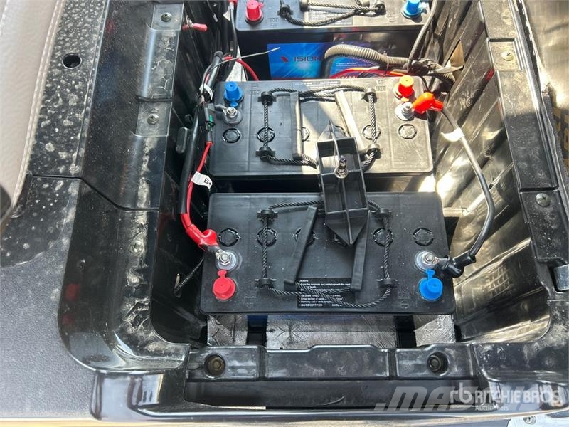  Axis EV Electric Golf Cart (Unused) عربات الجولف
