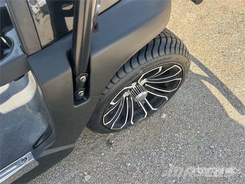  Axis EV Electric Golf Cart (Unused) عربات الجولف