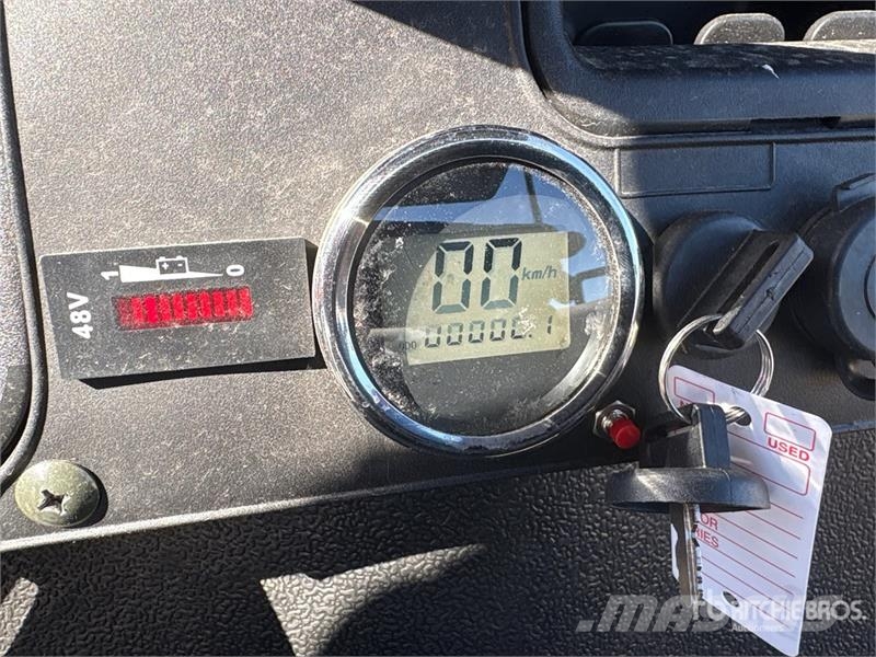 Axis EV Electric Golf Cart (Unused) 高尔夫球车