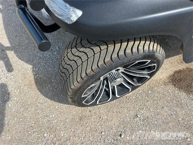 Axis EV Electric Golf Cart Гольф-мобілі