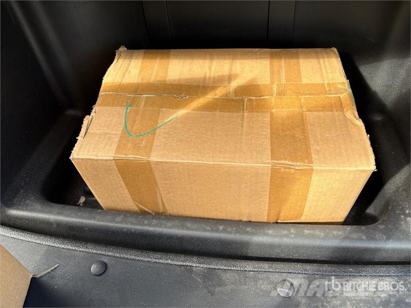 Axis EV Electric Golf Cart (Unused) 高尔夫球车