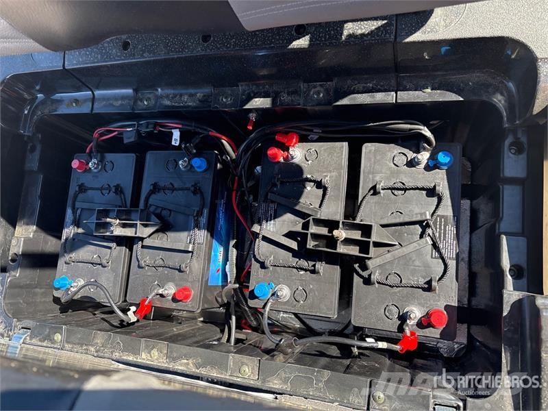 Axis EV Electric Golf Cart (Unused) 高尔夫球车