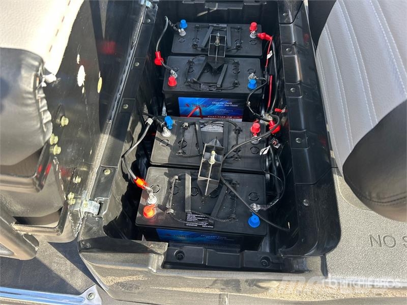 Axis EV Electric Golf Cart (Unused) Golf vogne